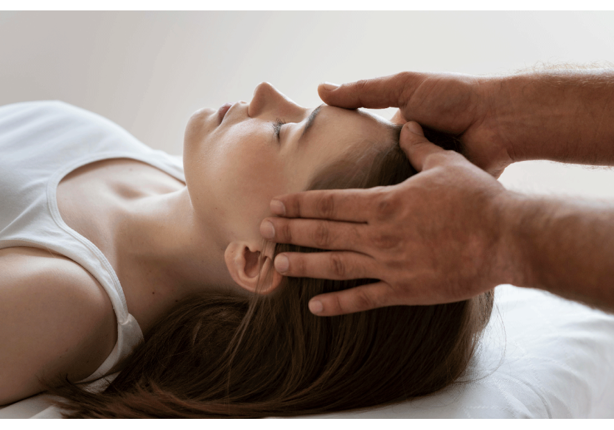Le massage crânien, vraiment utile ?